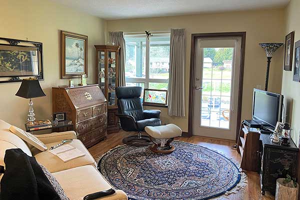 Ayre Manor Assisted Living Suite: Living Room