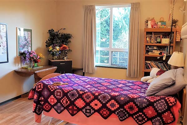 Ayre Manor Complex Care Suite: Bedroom