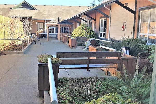 Ayre Manor Complex Care Courtyard